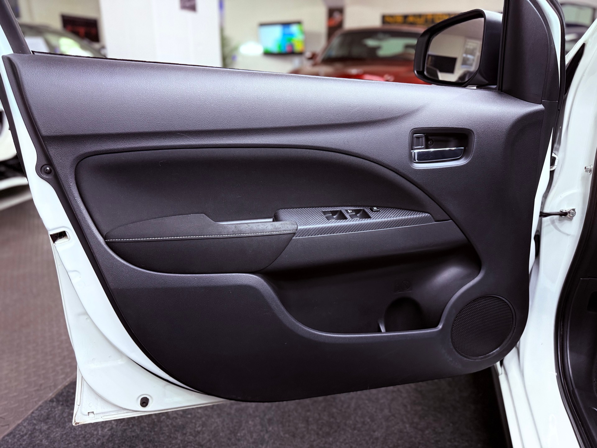 MITSUBISHI Space Star 1.2 CVT Pure-image-17