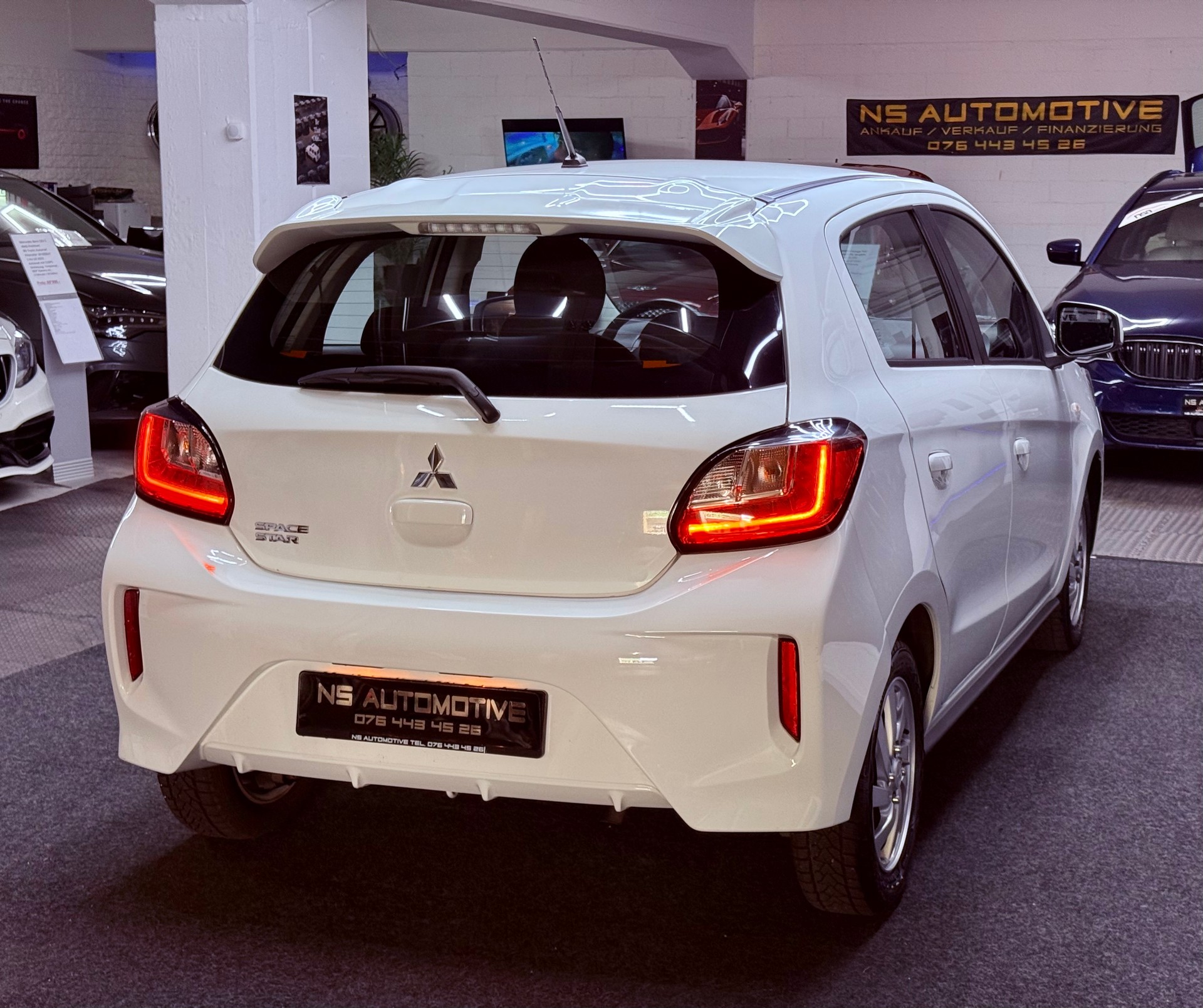 MITSUBISHI Space Star 1.2 CVT Pure-showroom-element-3