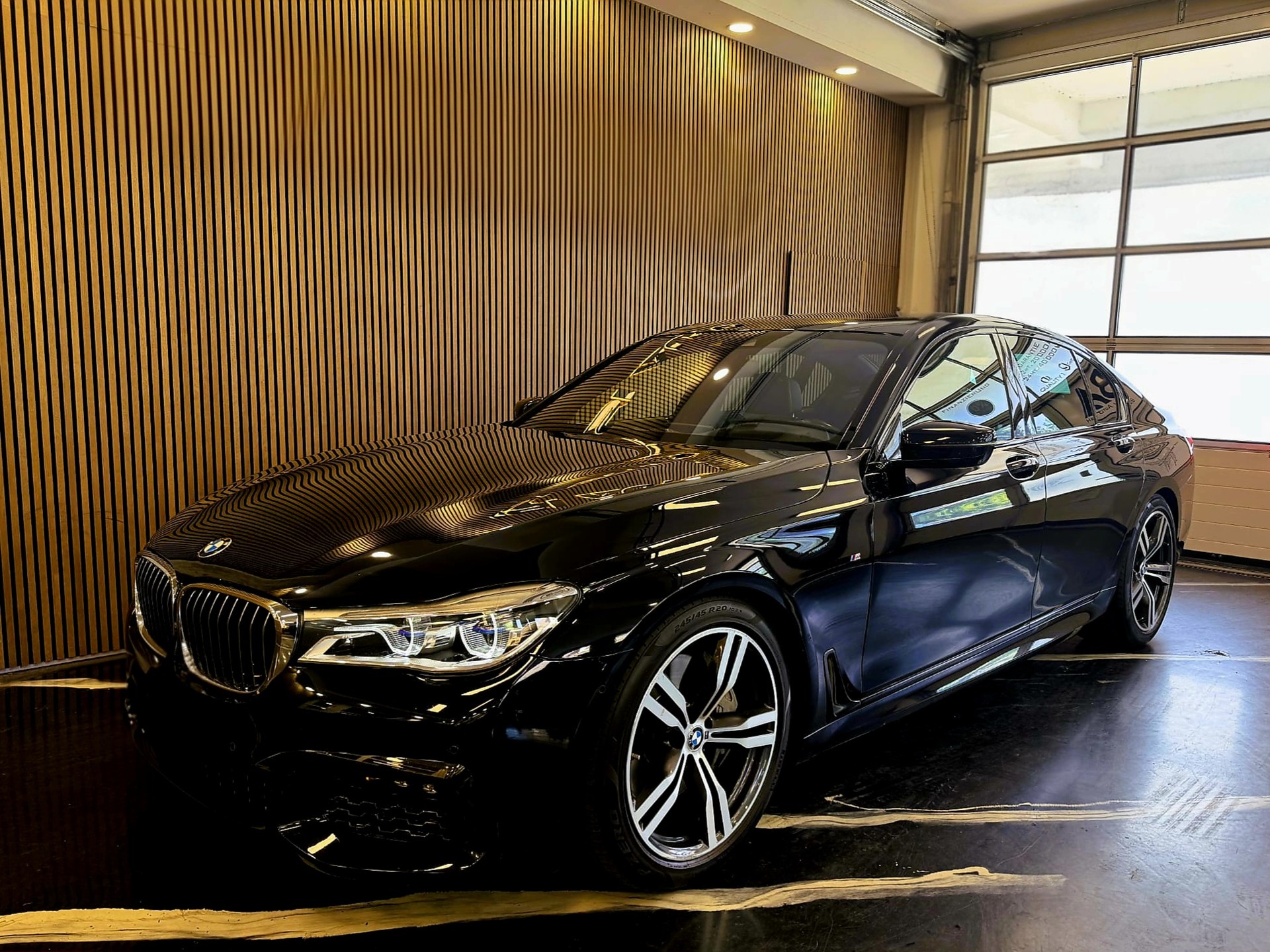 BMW 750i xDrive