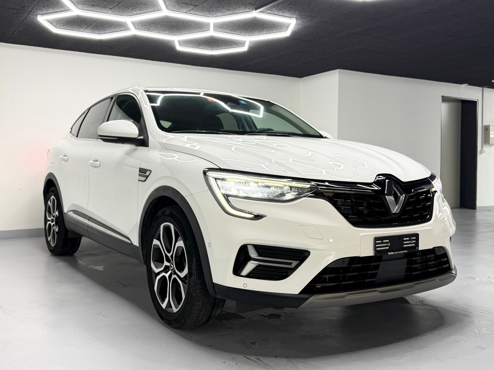 RENAULT Arkana 1.6 E-Tech Intens-showroom-element-2