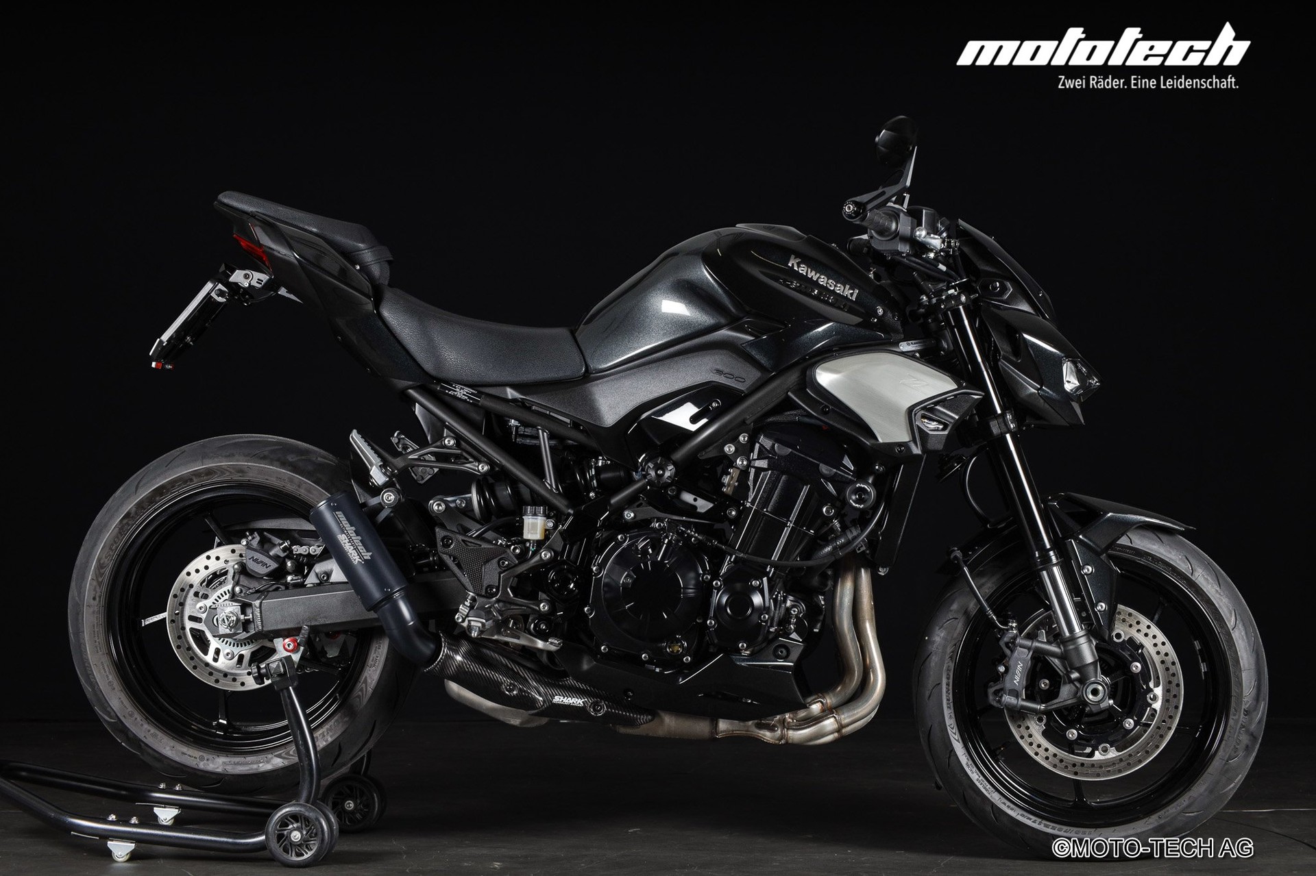 KAWASAKI Z 900 (35kW)-showroom-element-1