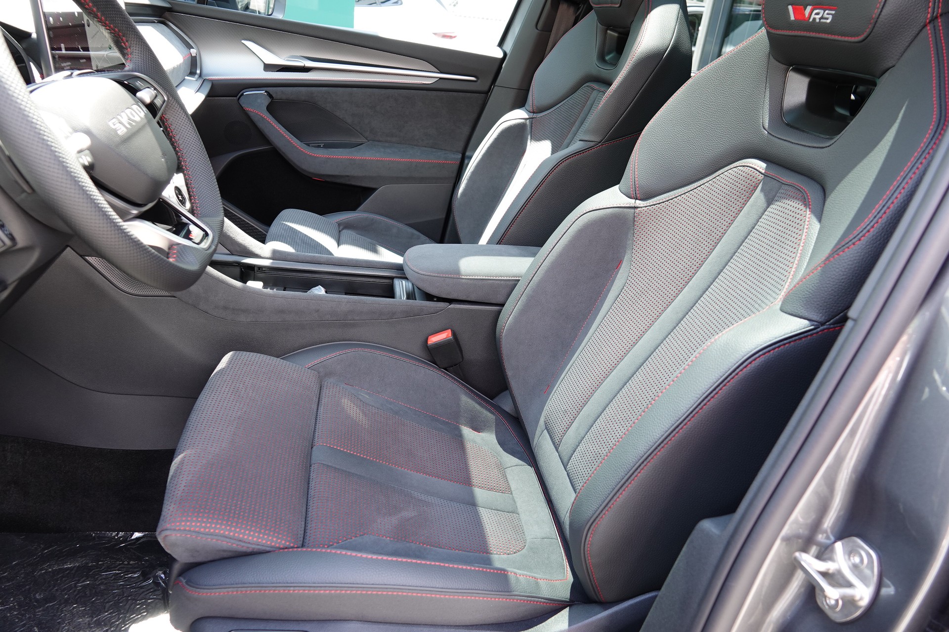 SKODA Kodiaq 2.0 TSI RS-image-15