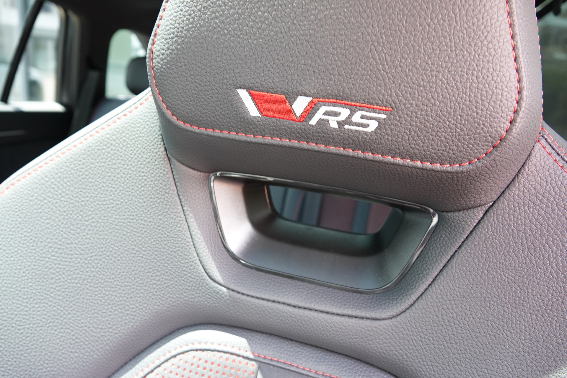 SKODA Kodiaq 2.0 TSI RS-image-16