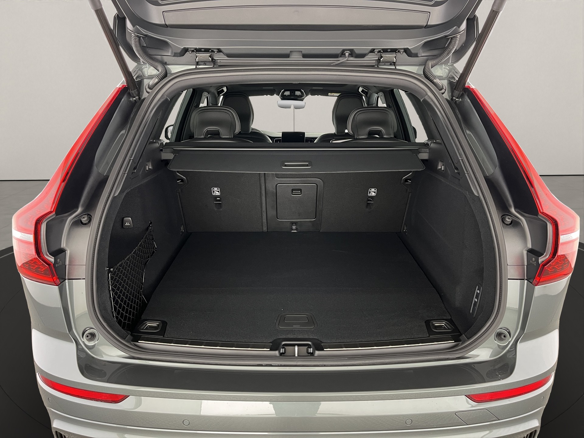 VOLVO XC60 2.0 T8 TE Ultra Dark eAWD-image-5