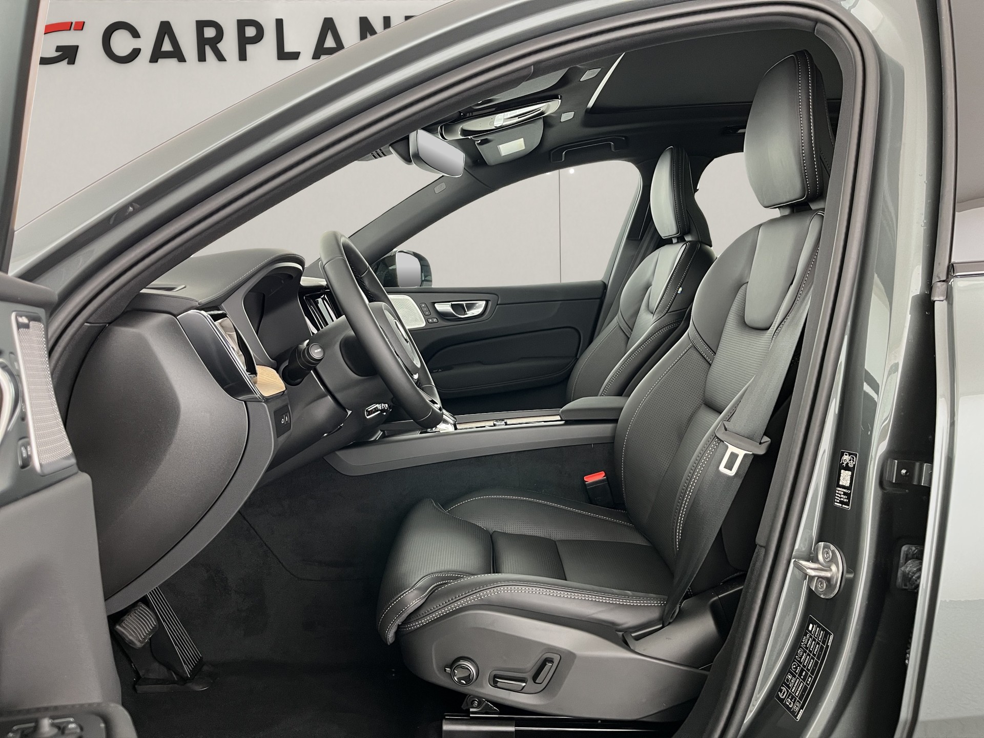VOLVO XC60 2.0 T8 TE Ultra Dark eAWD-image-12
