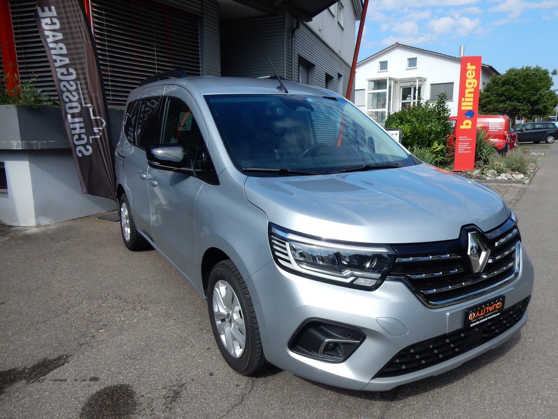 RENAULT Kangoo TCE 130 equilibre EDC-image-1