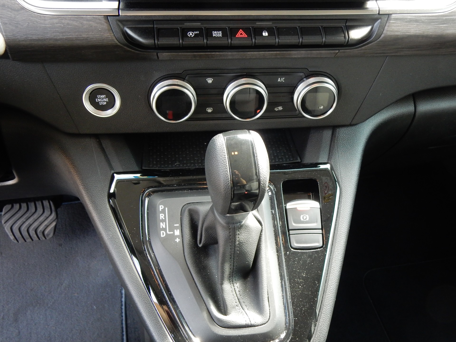 RENAULT Kangoo TCE 130 equilibre EDC-image-10