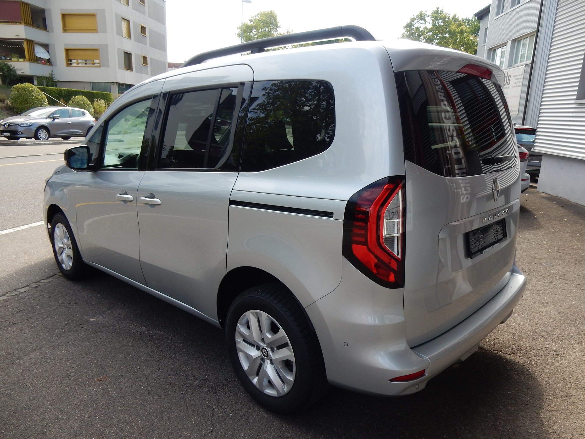 RENAULT Kangoo TCE 130 equilibre EDC-image-2