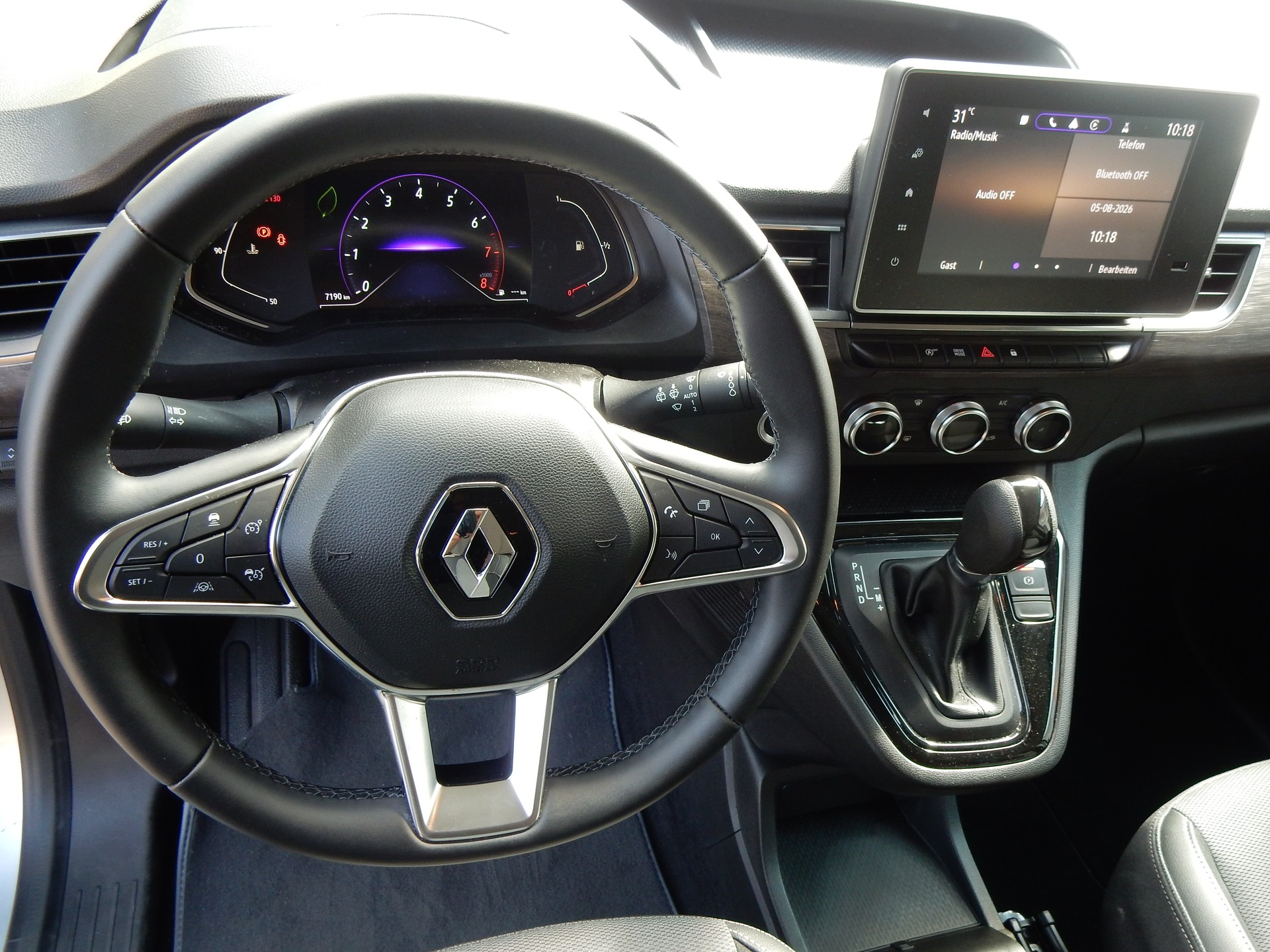RENAULT Kangoo TCE 130 equilibre EDC-image-14