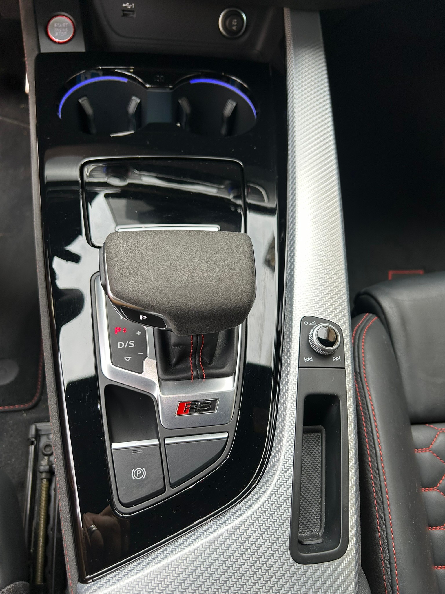 AUDI RS4 Avant 2.9 V6 TFSI quattro T-Tronic-image-14