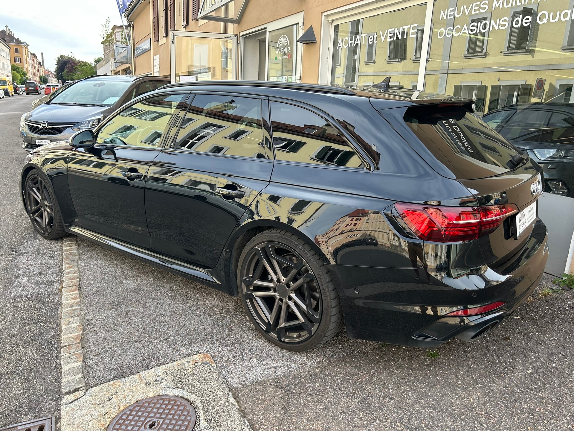 AUDI RS4 Avant 2.9 V6 TFSI quattro T-Tronic-image-2