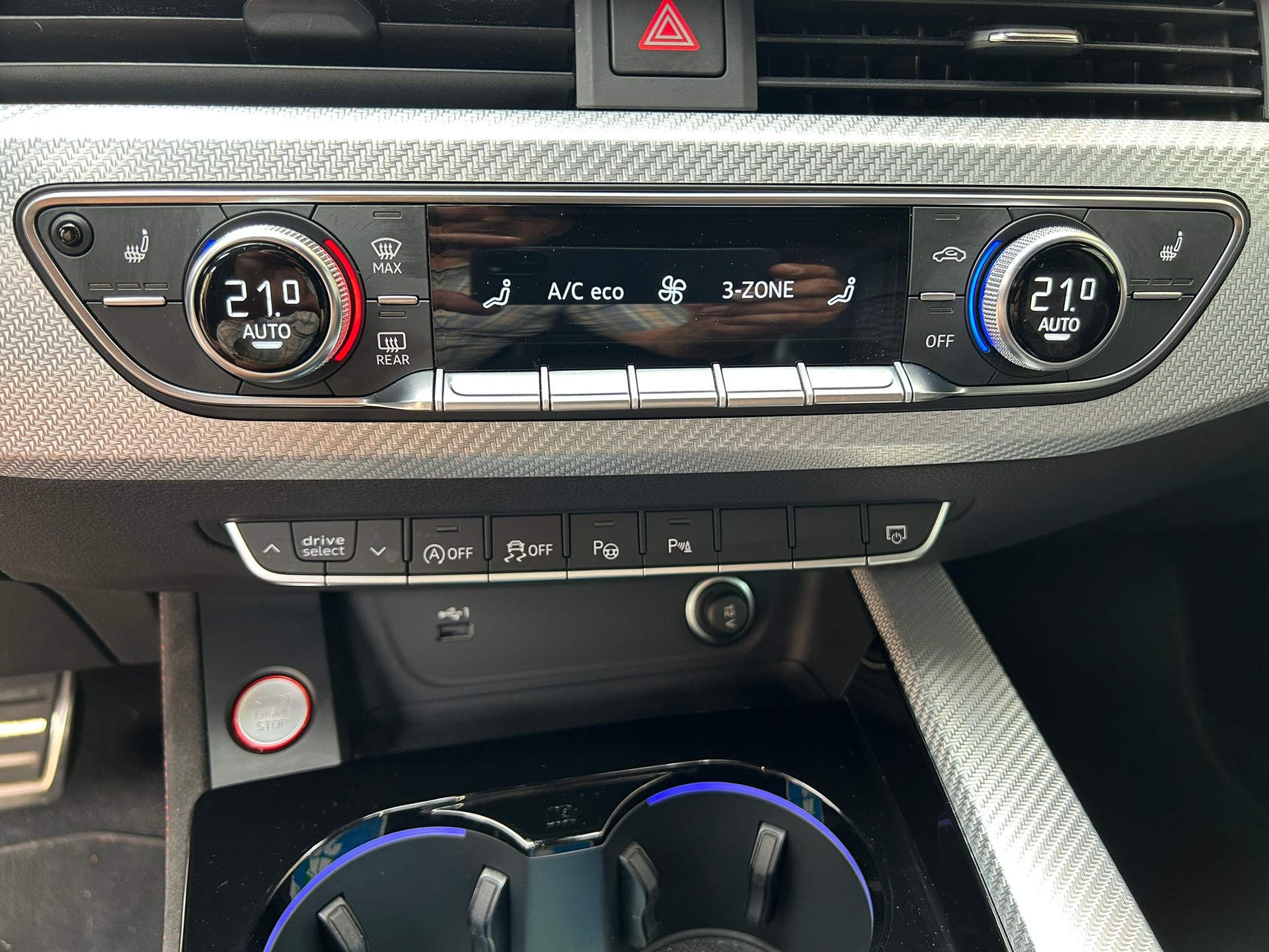 AUDI RS4 Avant 2.9 V6 TFSI quattro T-Tronic-image-12