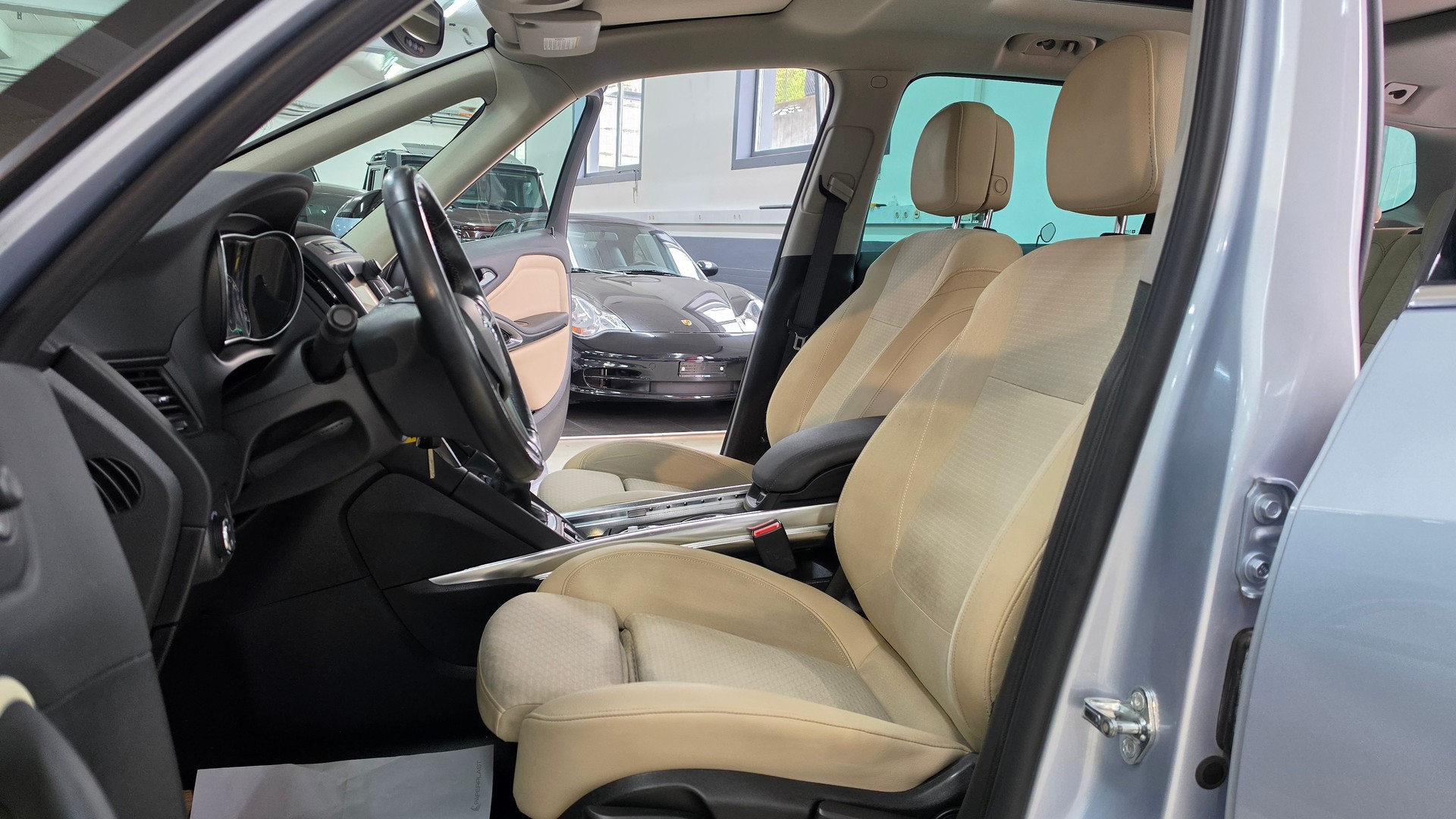 OPEL Zafira 1.6i 16V Turbo Excellence-image-16