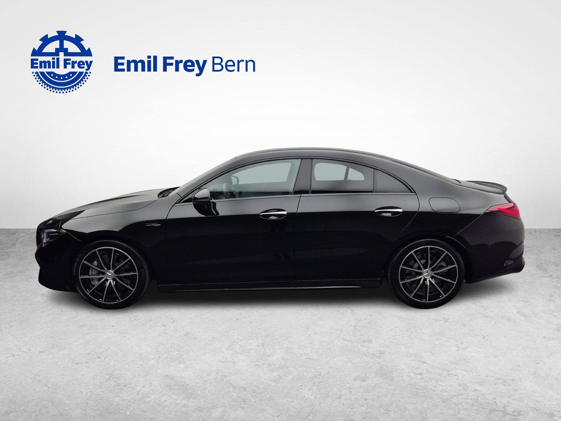 MERCEDES-BENZ CLA 35 AMG 4matic-showroom-element-1