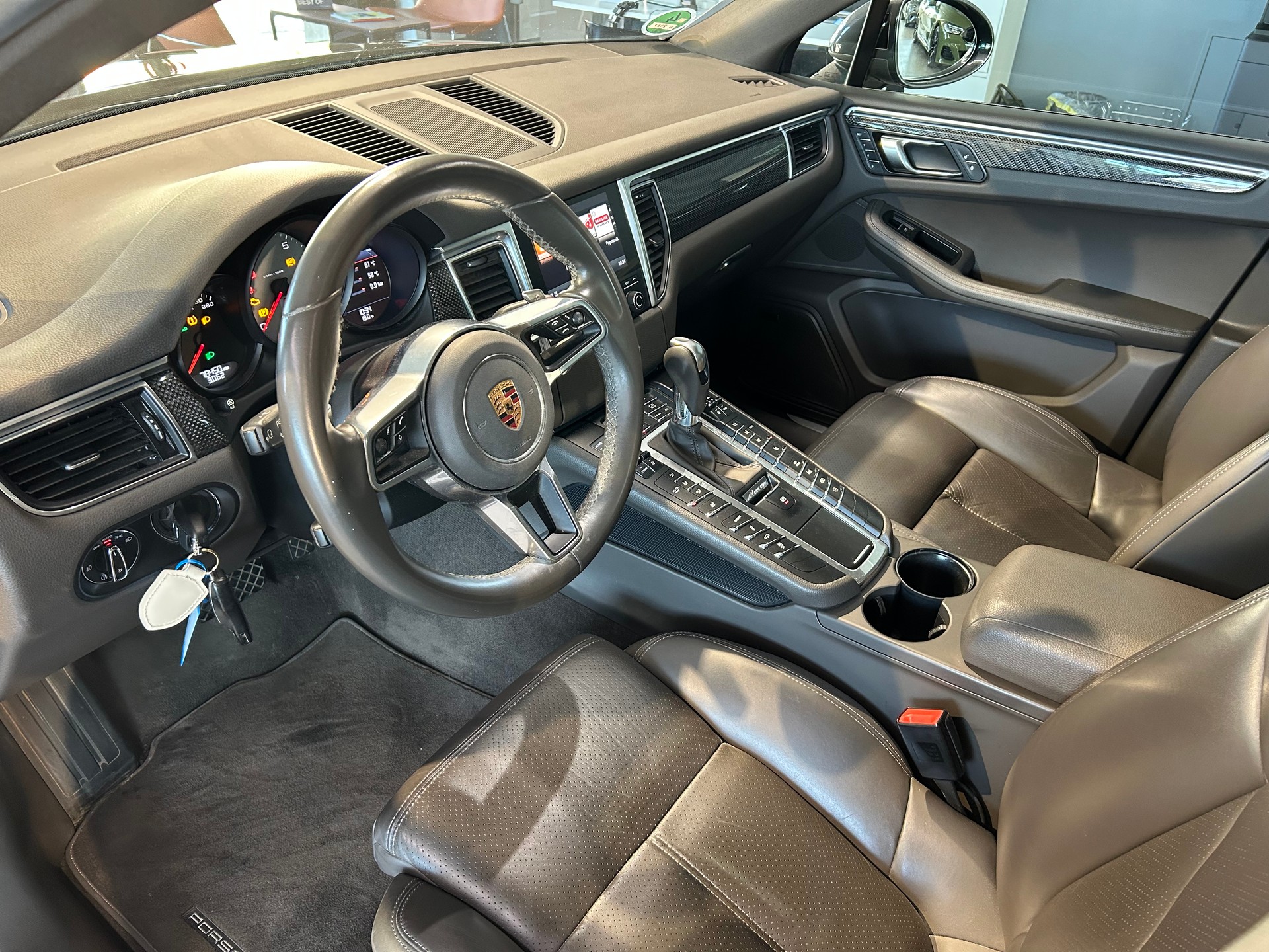 PORSCHE Macan S PDK-image-12