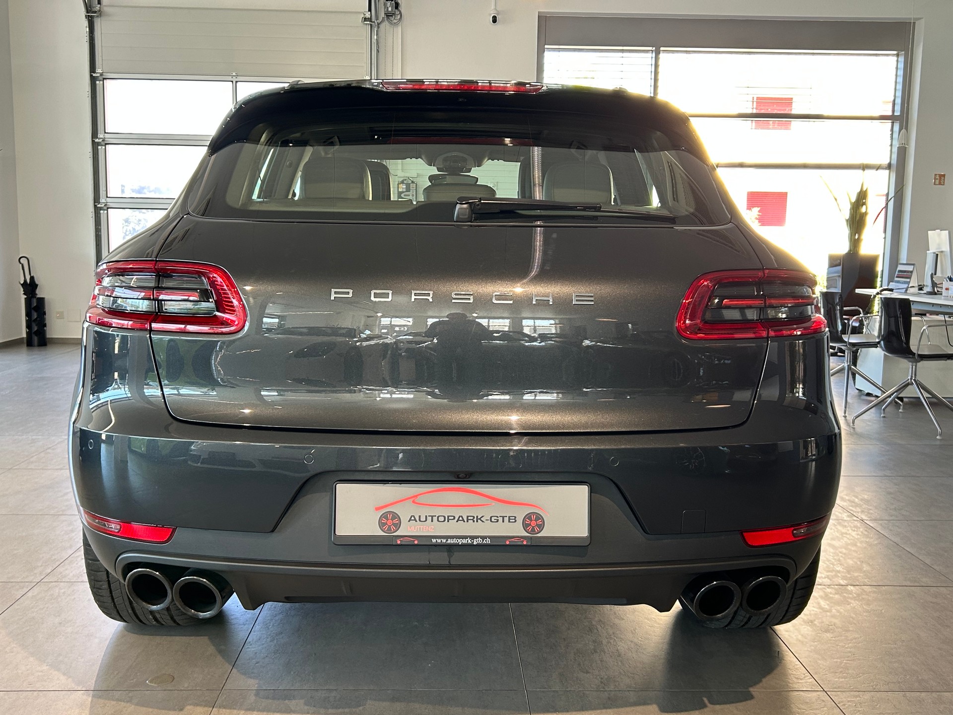 PORSCHE Macan S PDK-image-7