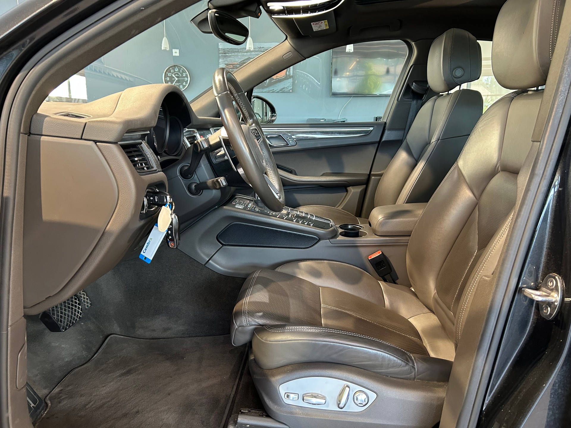 PORSCHE Macan S PDK-image-11