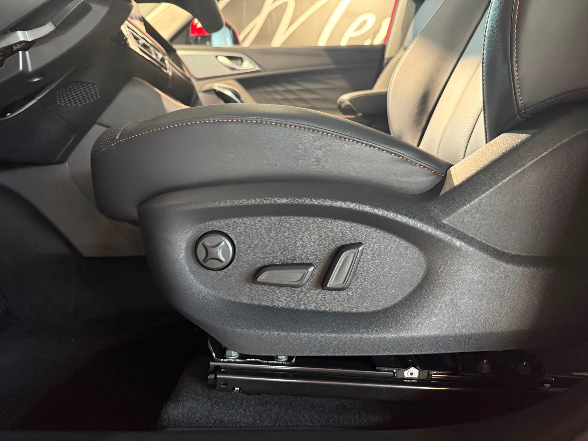 MG HS 1.5 T HEV Luxury-image-7