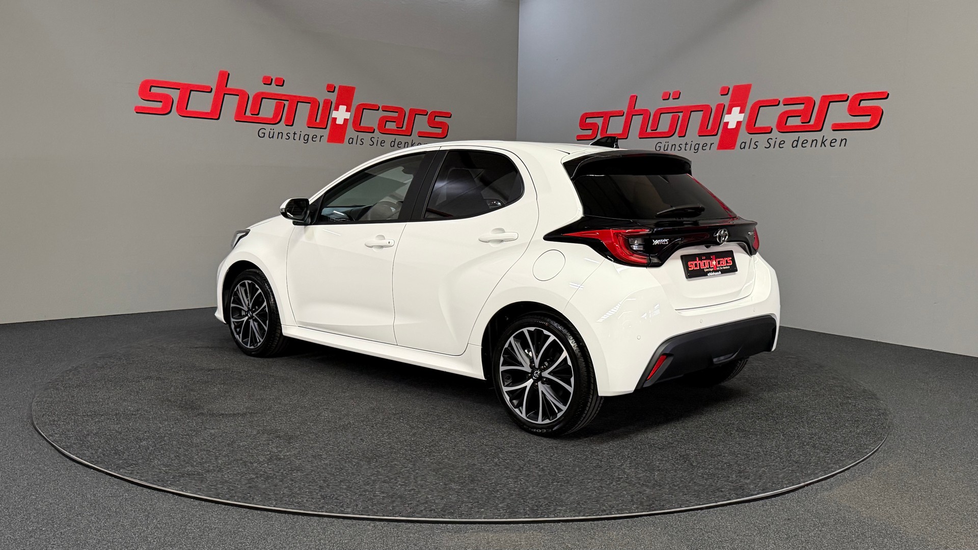 TOYOTA Yaris 1.5 Trend e-CVT-showroom-element-3