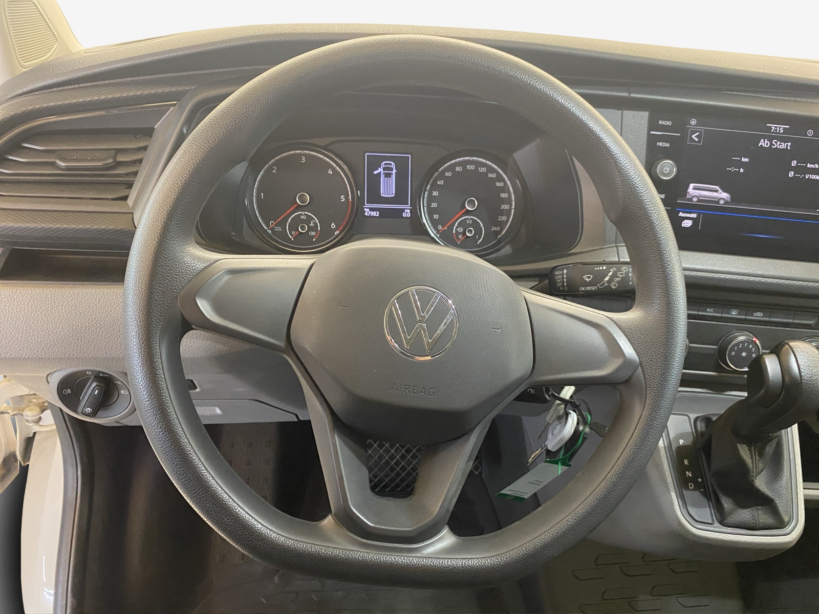 VW T6.1 2.0 TDI DSG-image-9