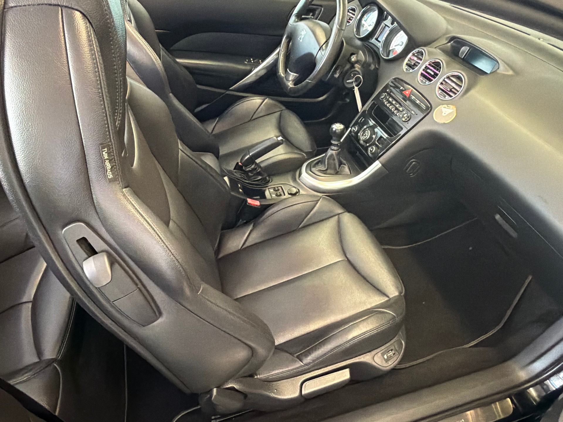 PEUGEOT 308 CC 1.6 16V Turbo Sport Pack-image-11