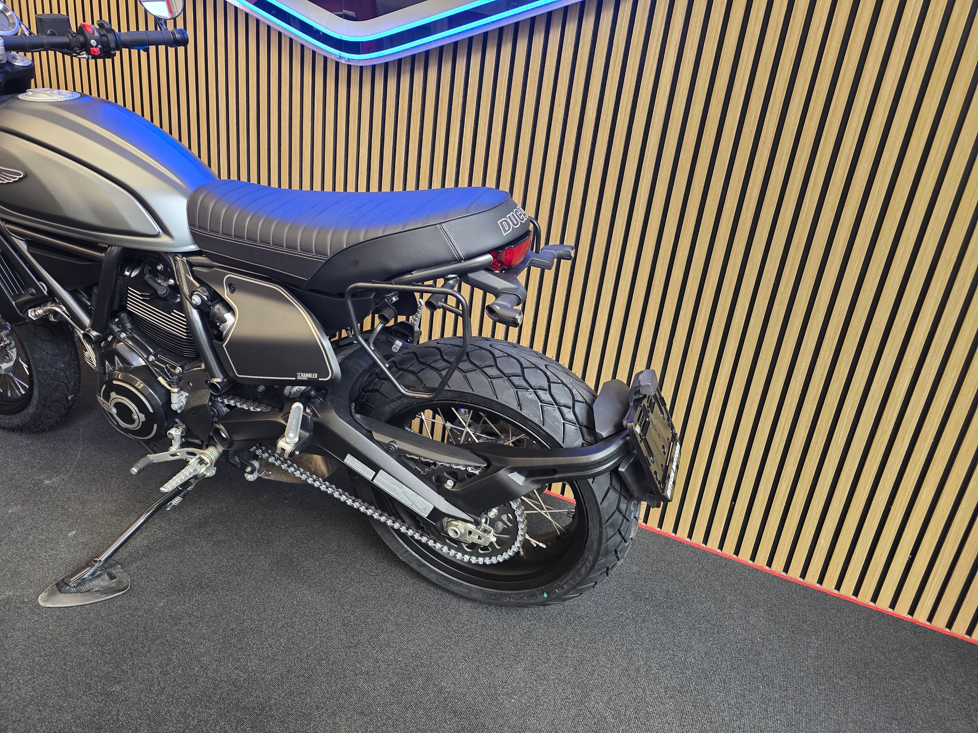 DUCATI Scrambler 803 Nightshift (35kW)-image-5