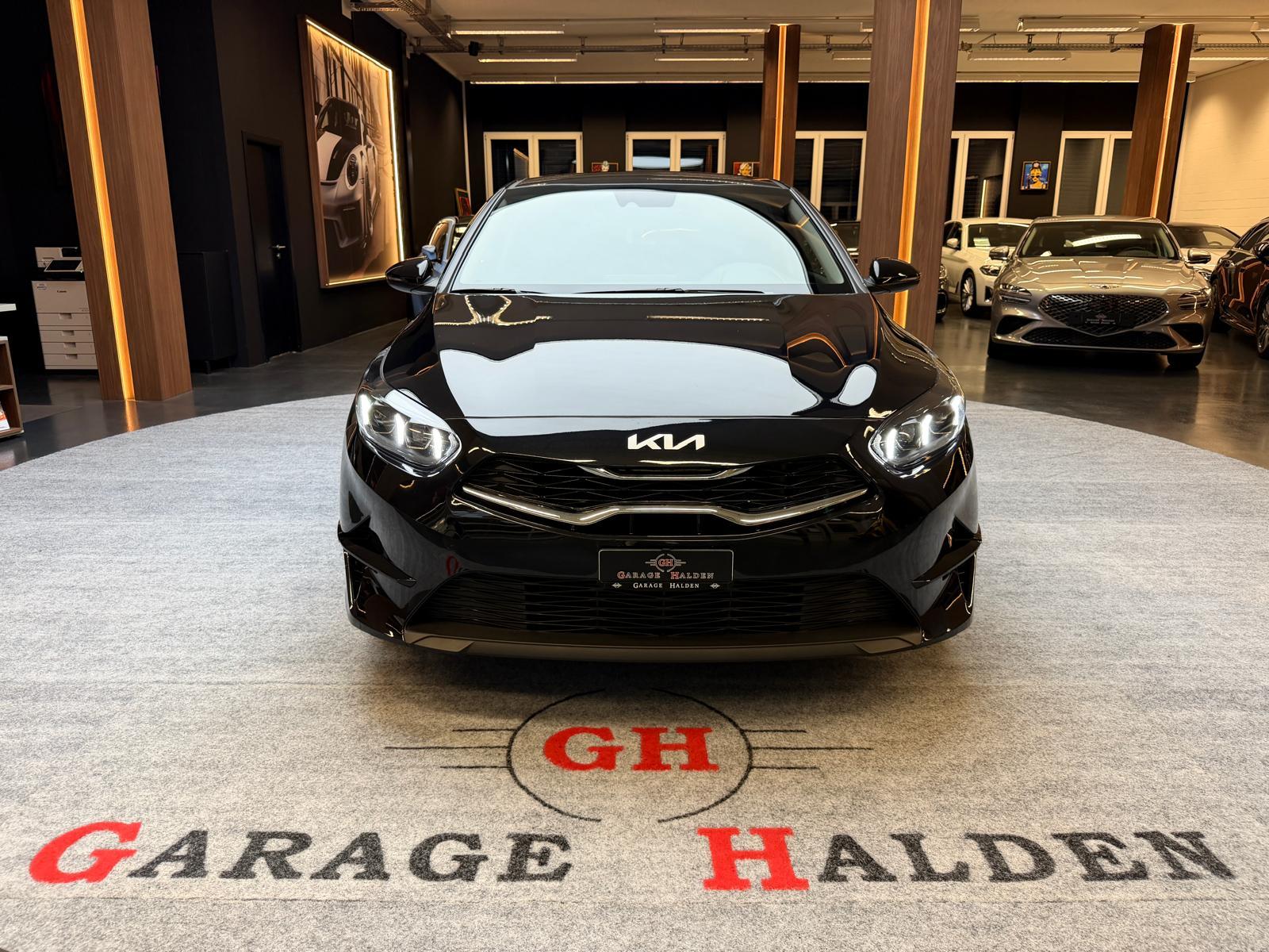 KIA Ceed 1.5 T-GDi GT-Line DCT-showroom-element-1