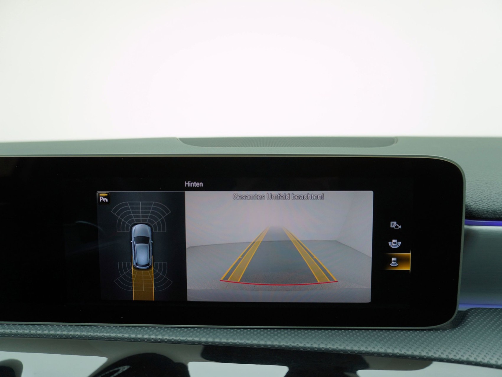 MERCEDES-BENZ A-Klasse A 35 AMG 4matic-image-16