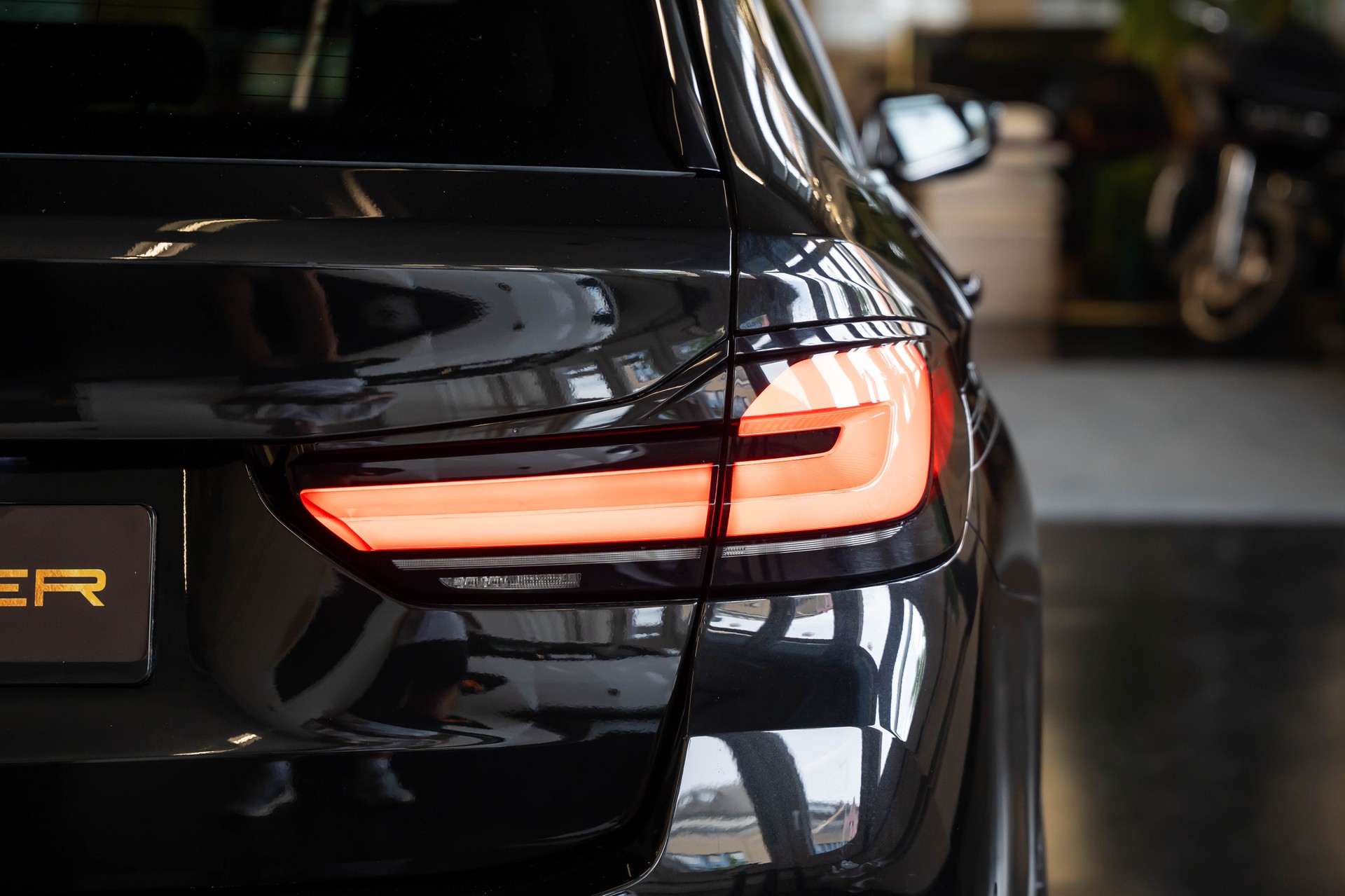 BMW-ALPINA D5 S Touring xDrive Switch-Tronic-image-9