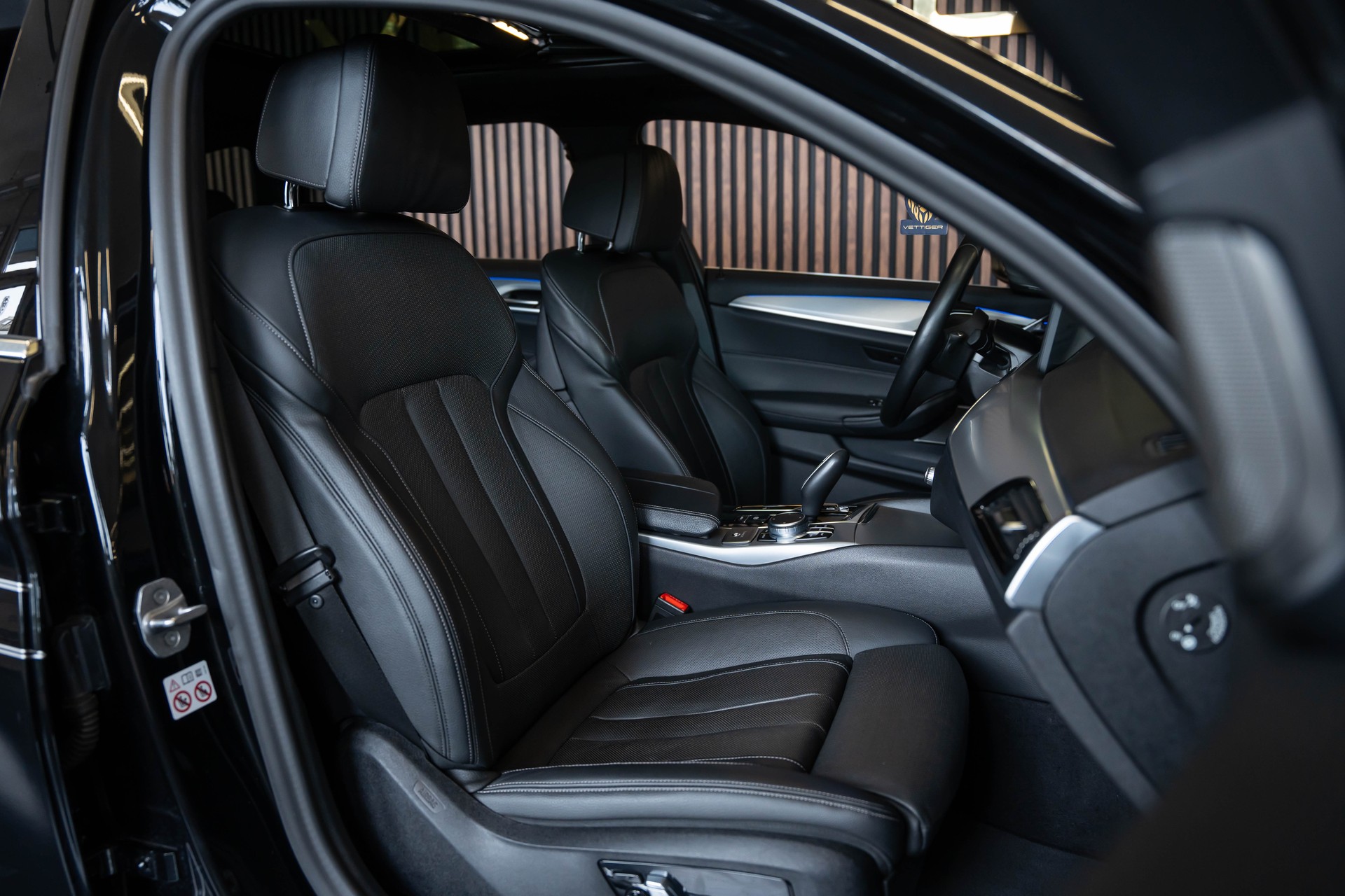 BMW-ALPINA D5 S Touring xDrive Switch-Tronic-image-18