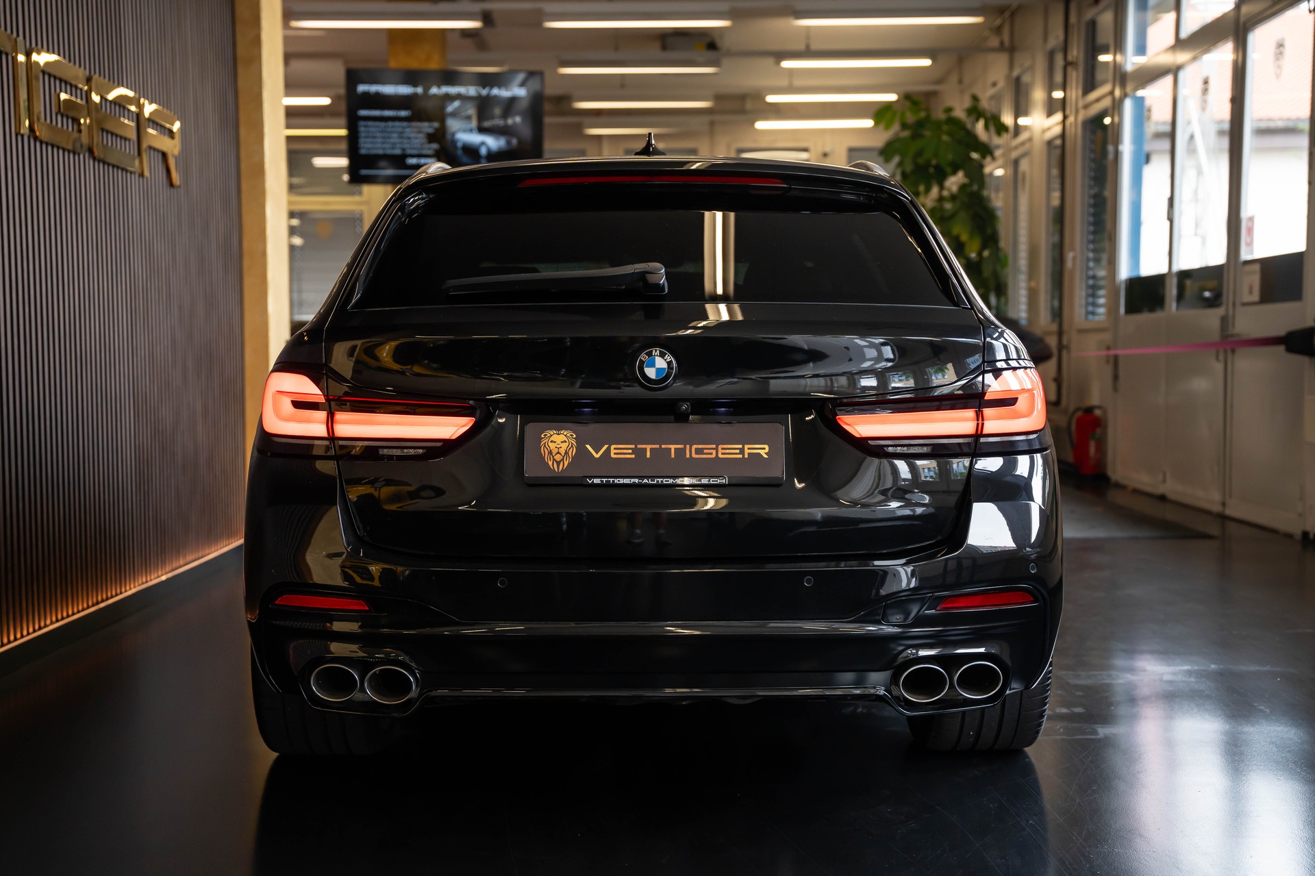 BMW-ALPINA D5 S Touring xDrive Switch-Tronic-image-4