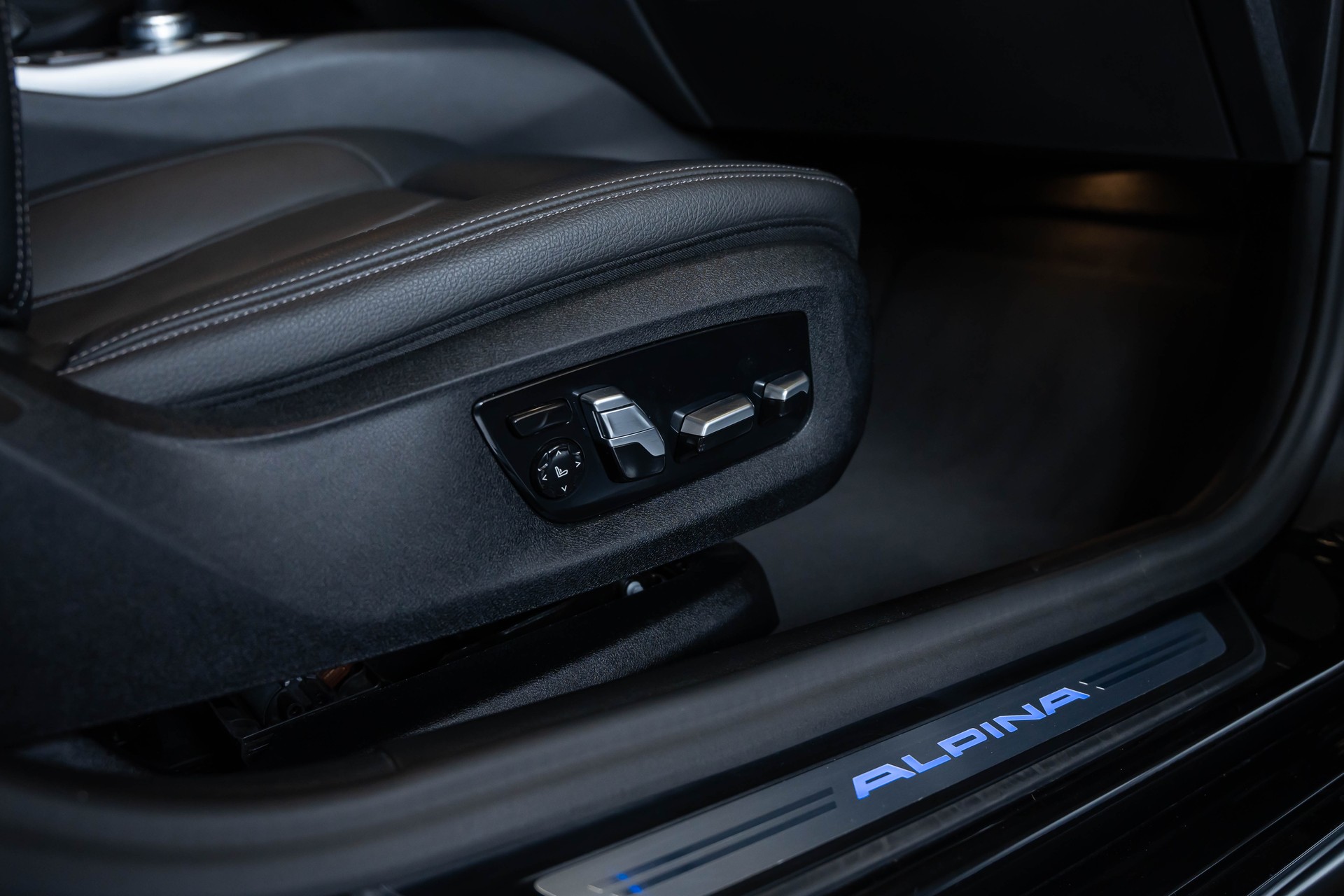 BMW-ALPINA D5 S Touring xDrive Switch-Tronic-image-34