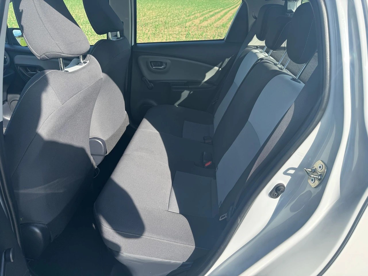 TOYOTA Yaris 1.5 VVT-i Hybrid Comfort e-CVT-image-7