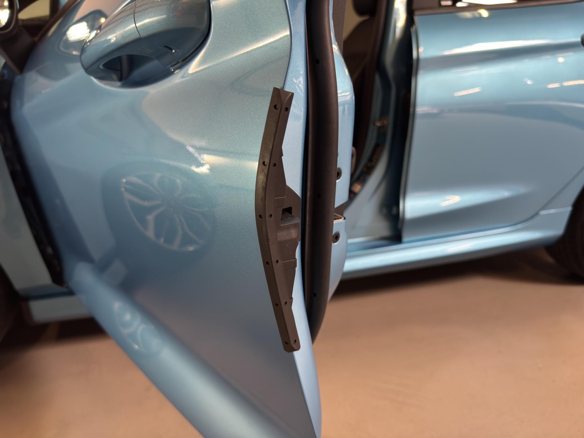 FORD Fiesta 1.0 EcoB Hybrid ST-Line Vignale-image-23