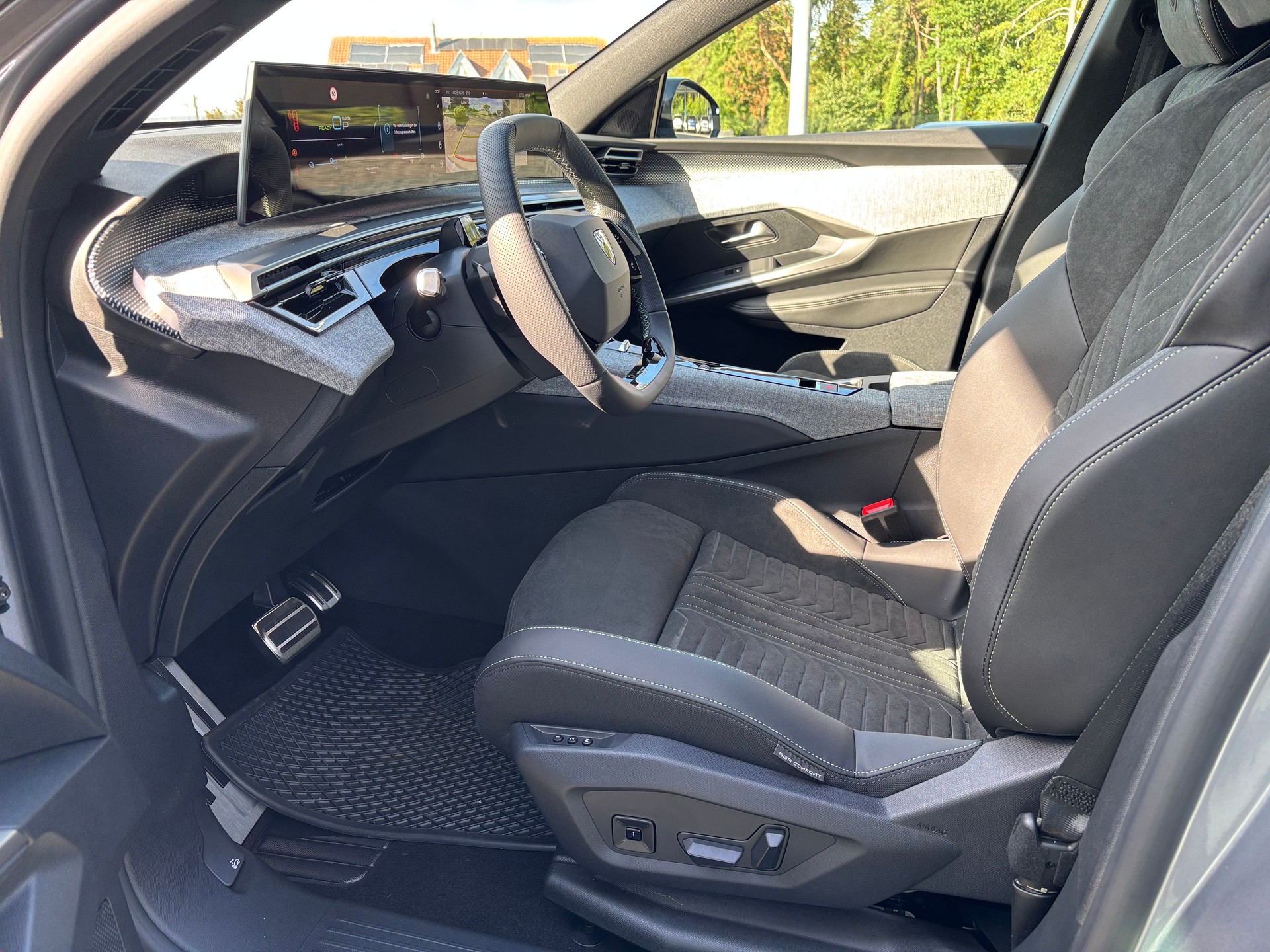 PEUGEOT 3008 225 e-DCS7 GT Exclusive-image-11