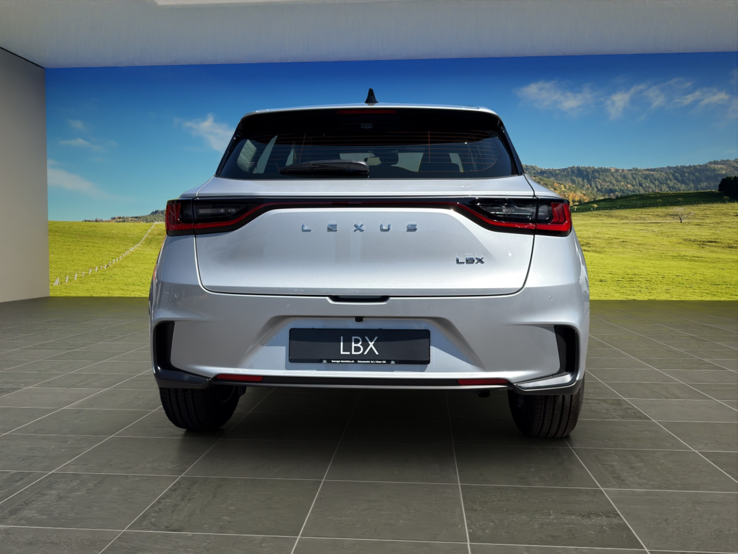 LEXUS LBX 1.5 Hybrid Impression-showroom-element-3