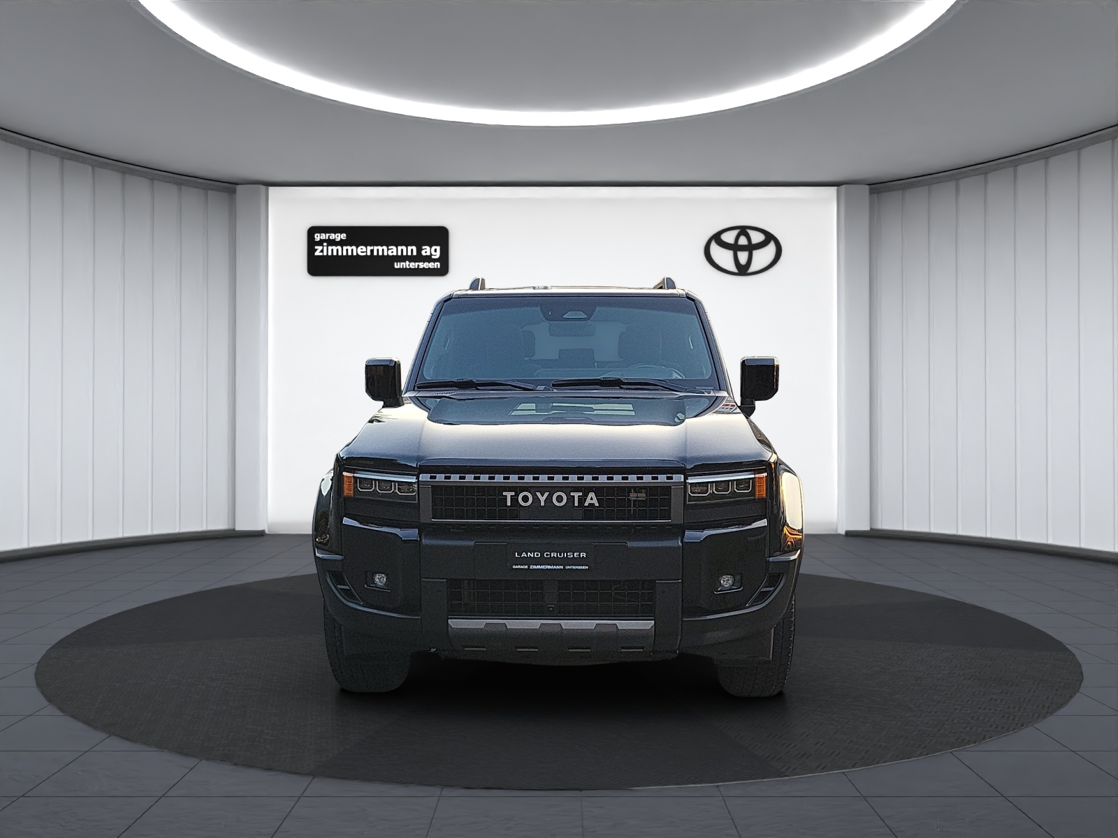 TOYOTA Land Cruiser 2.8 D Invincible 4X4-showroom-element-1