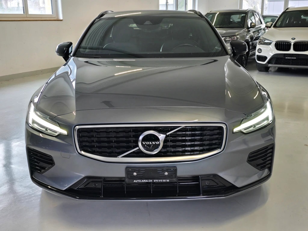 VOLVO V60 T8 eAWD Twin Engine R-Design Geartronic-image-1