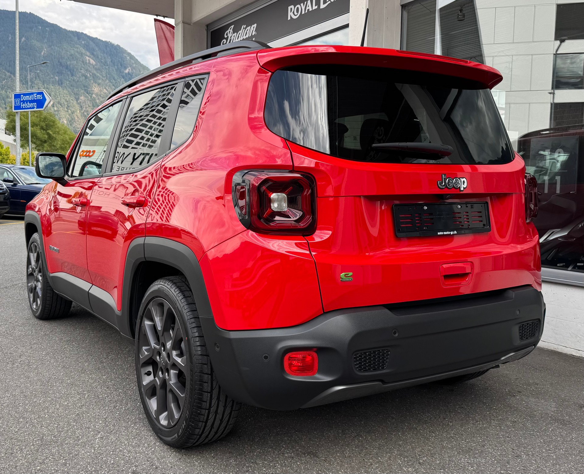 JEEP Renegade 1.5 MHEV Swiss Limited Plus-showroom-element-3