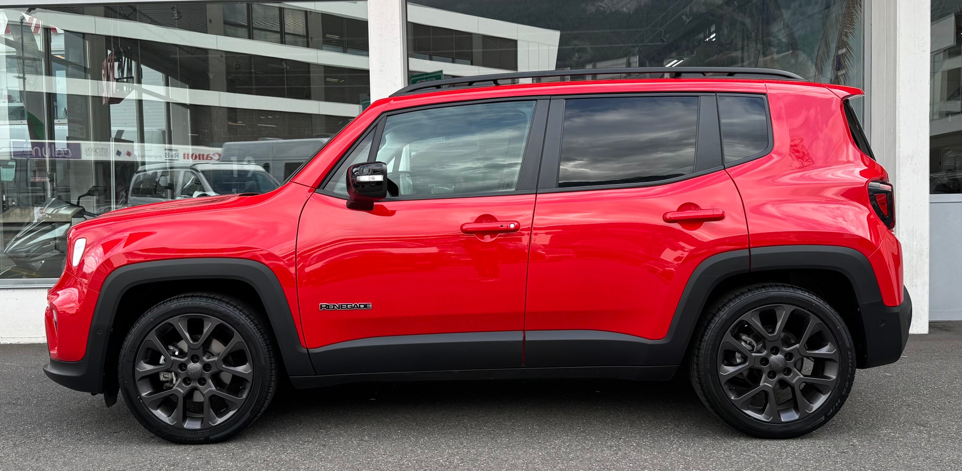 JEEP Renegade 1.5 MHEV Swiss Limited Plus-showroom-element-2