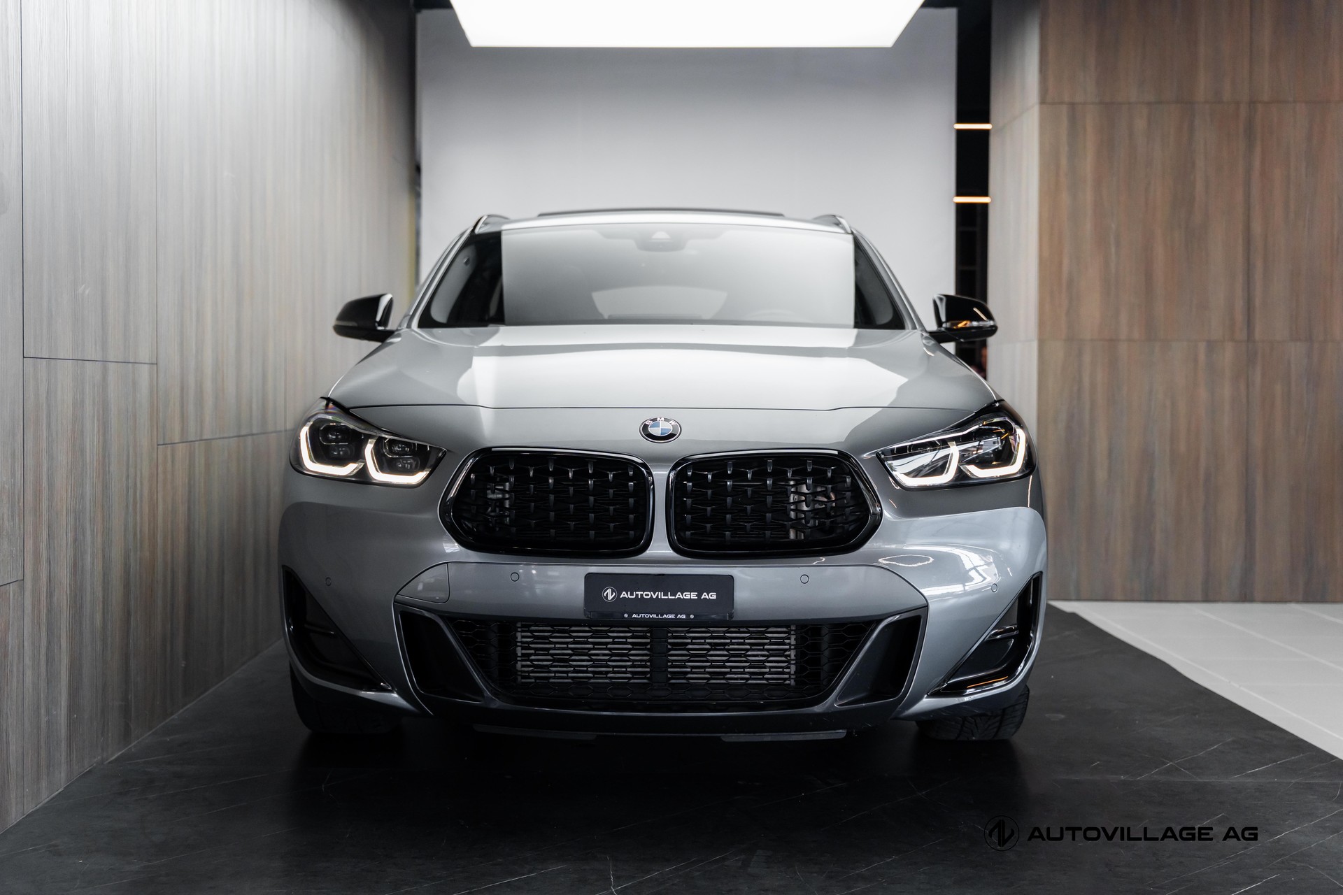 BMW X2 M35i Steptronic-showroom-element-3