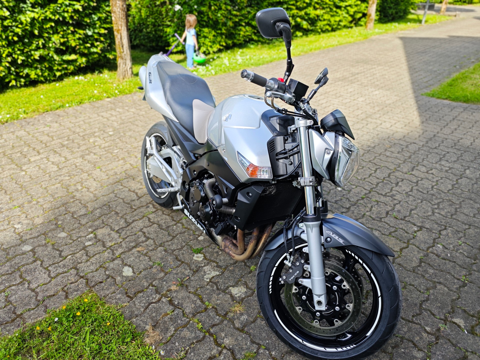 SUZUKI GSR 600 ABS K7-image-2