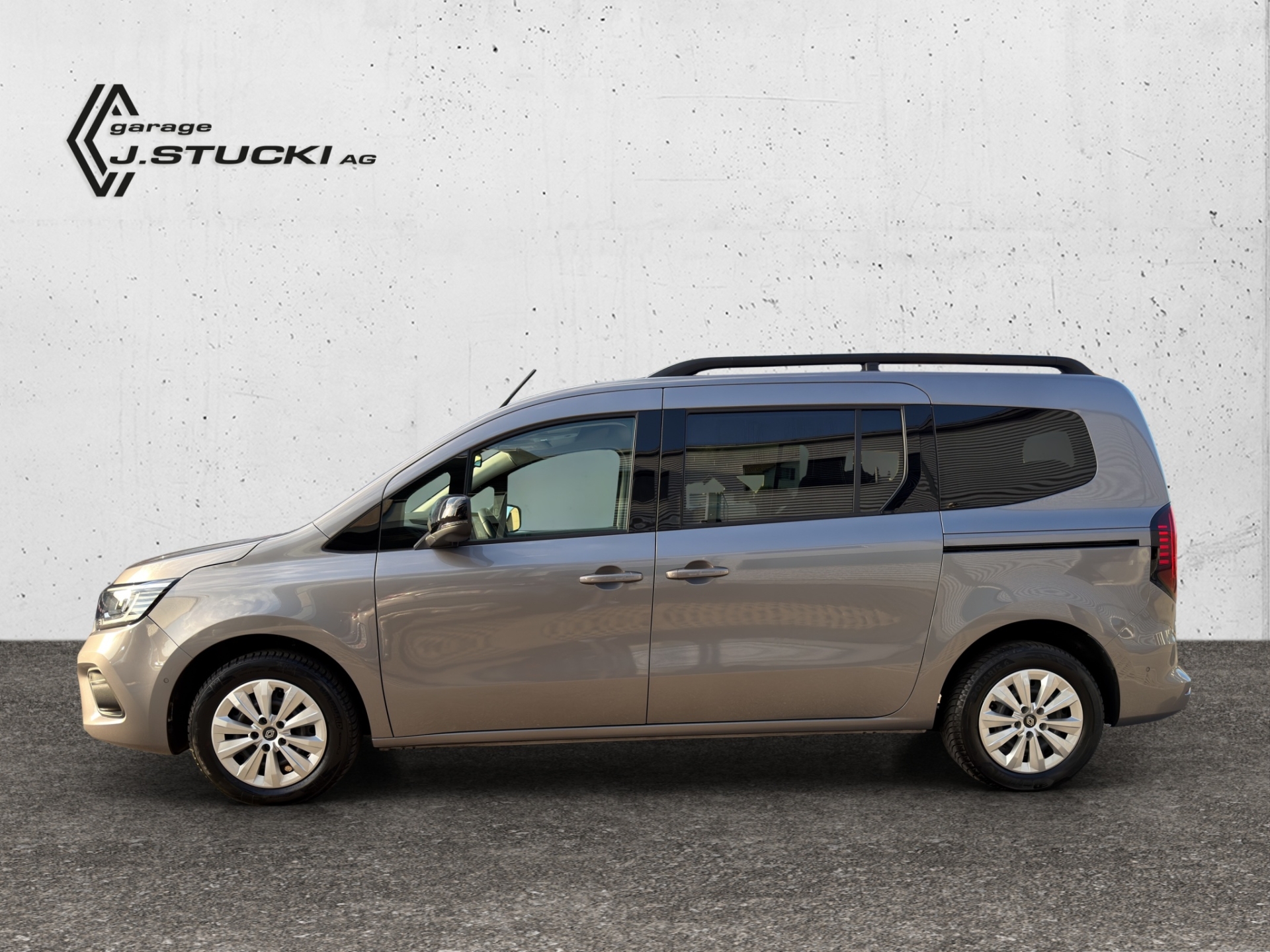 RENAULT Grand Kangoo Kombi-image-1