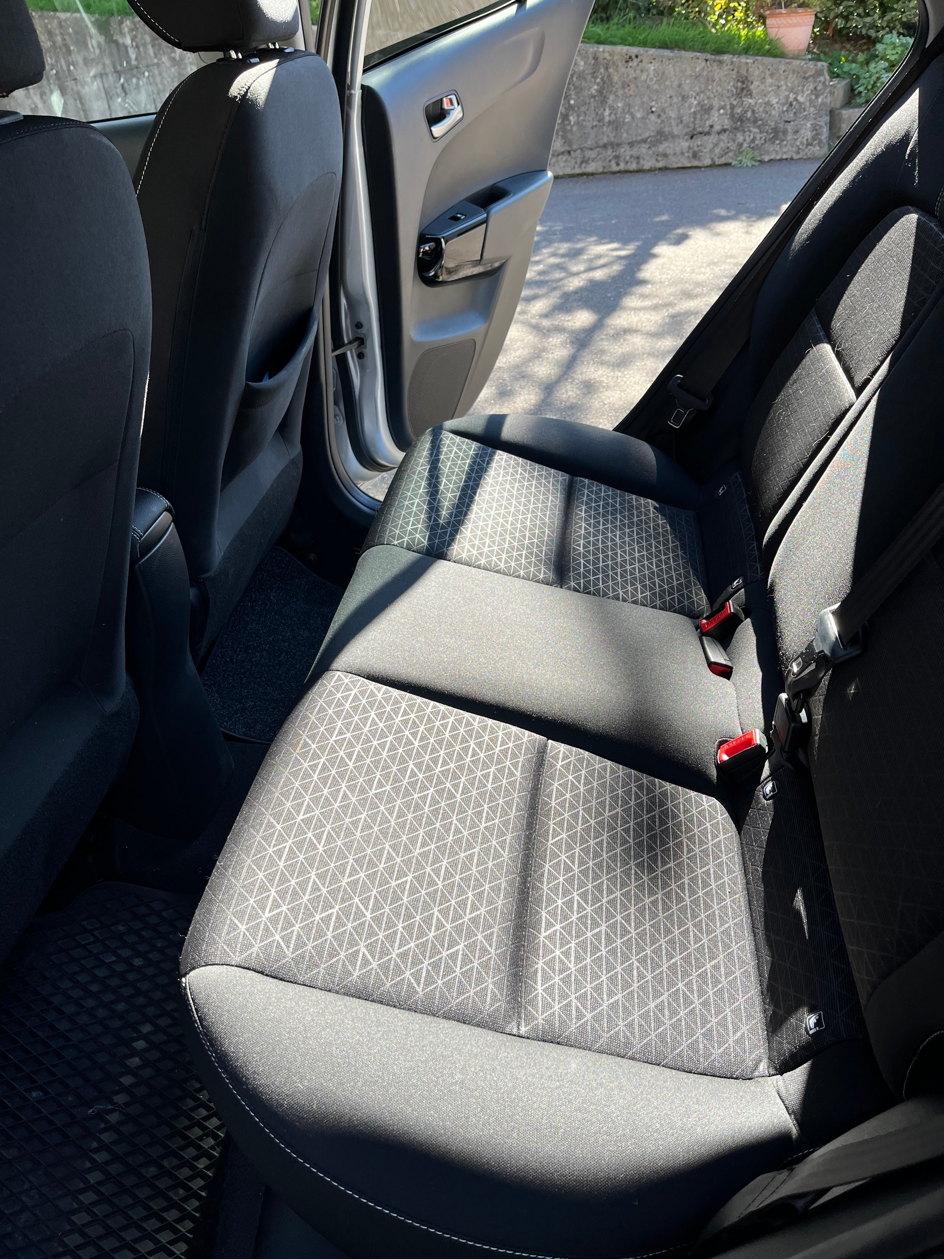 KIA 1.2 CVVT Style AMT-image-7