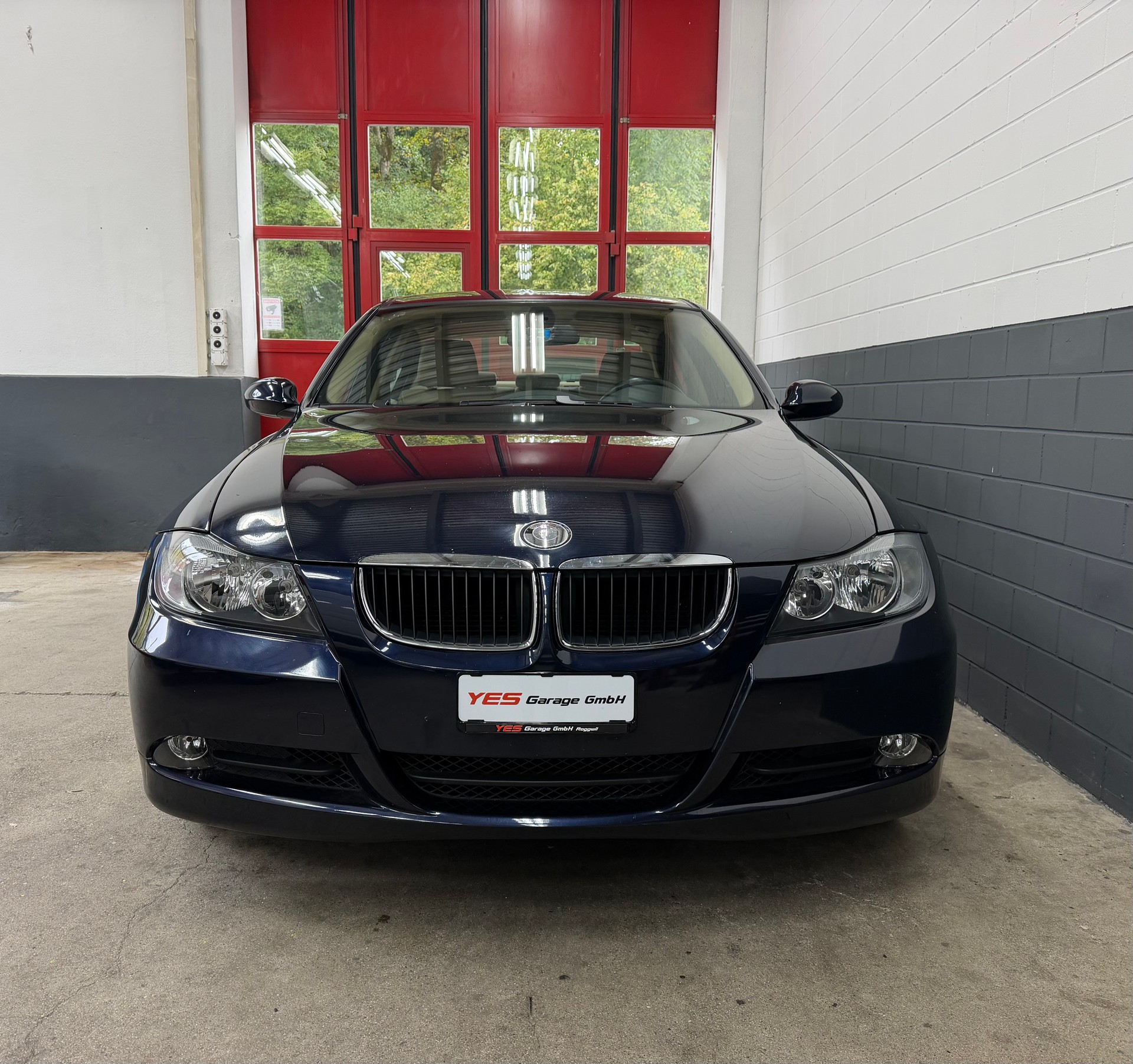 BMW 320i //NEU AB MFK!-image-1