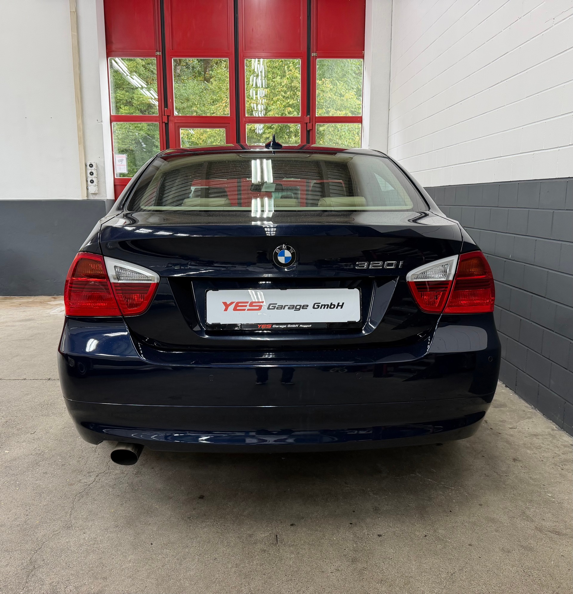 BMW 320i //NEU AB MFK!-image-6