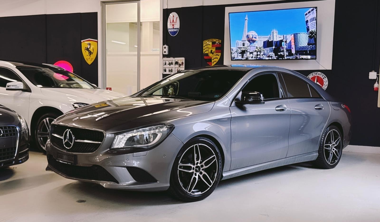MERCEDES-BENZ CLA 200 Night Star 7G-DCT-image-6