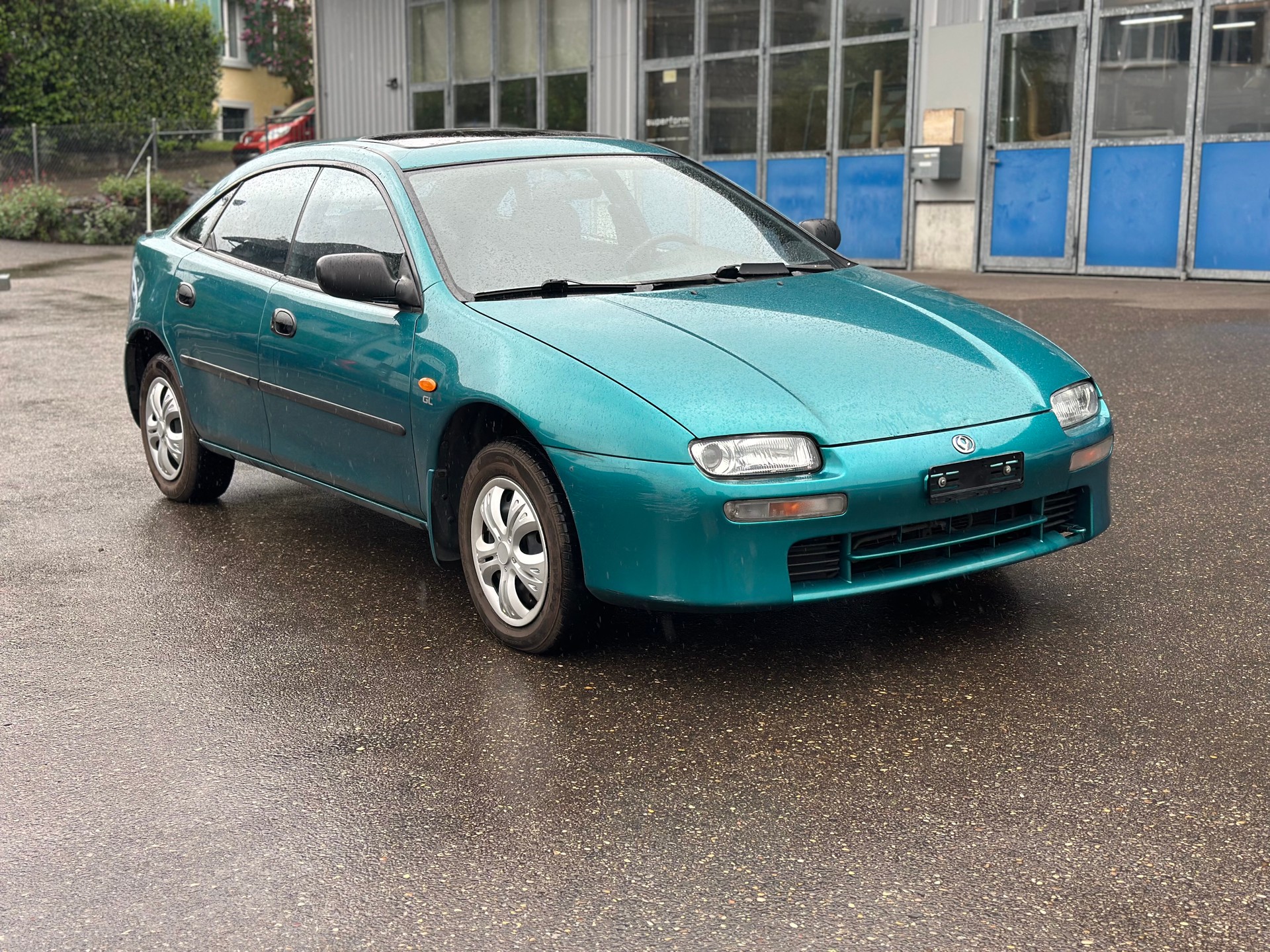 MAZDA 323 F 1.5i-16V Rainbow-showroom-element-3