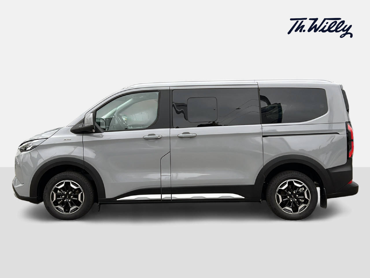 FORD E-Tourneo C Bus 340 L1 Active-image-1