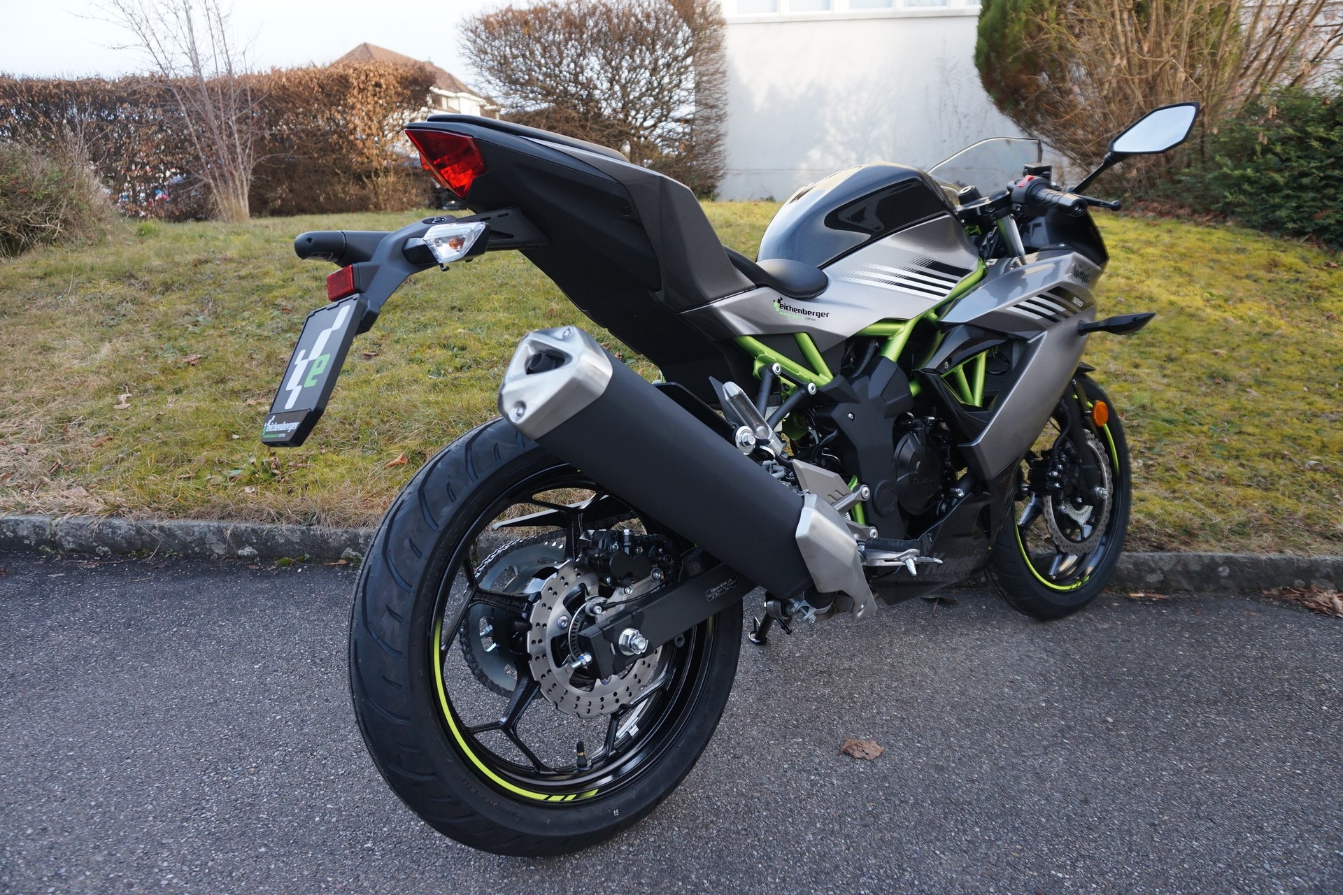 KAWASAKI Ninja 125 ABS MY26-image-2